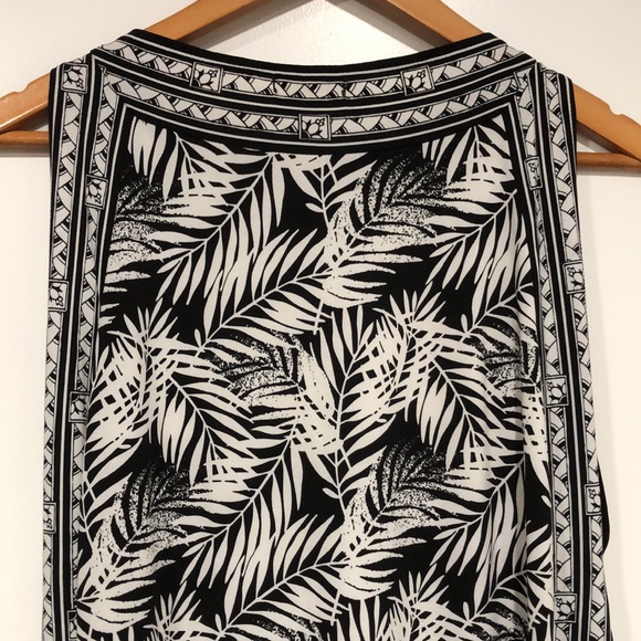 Like new! - MAX STUDIO Sleeveless Dress w/Stretch - Picture 9 of 10